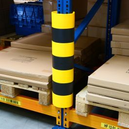 Protector de estanterías de plástico para soportes de estanterías de 100–120 mm